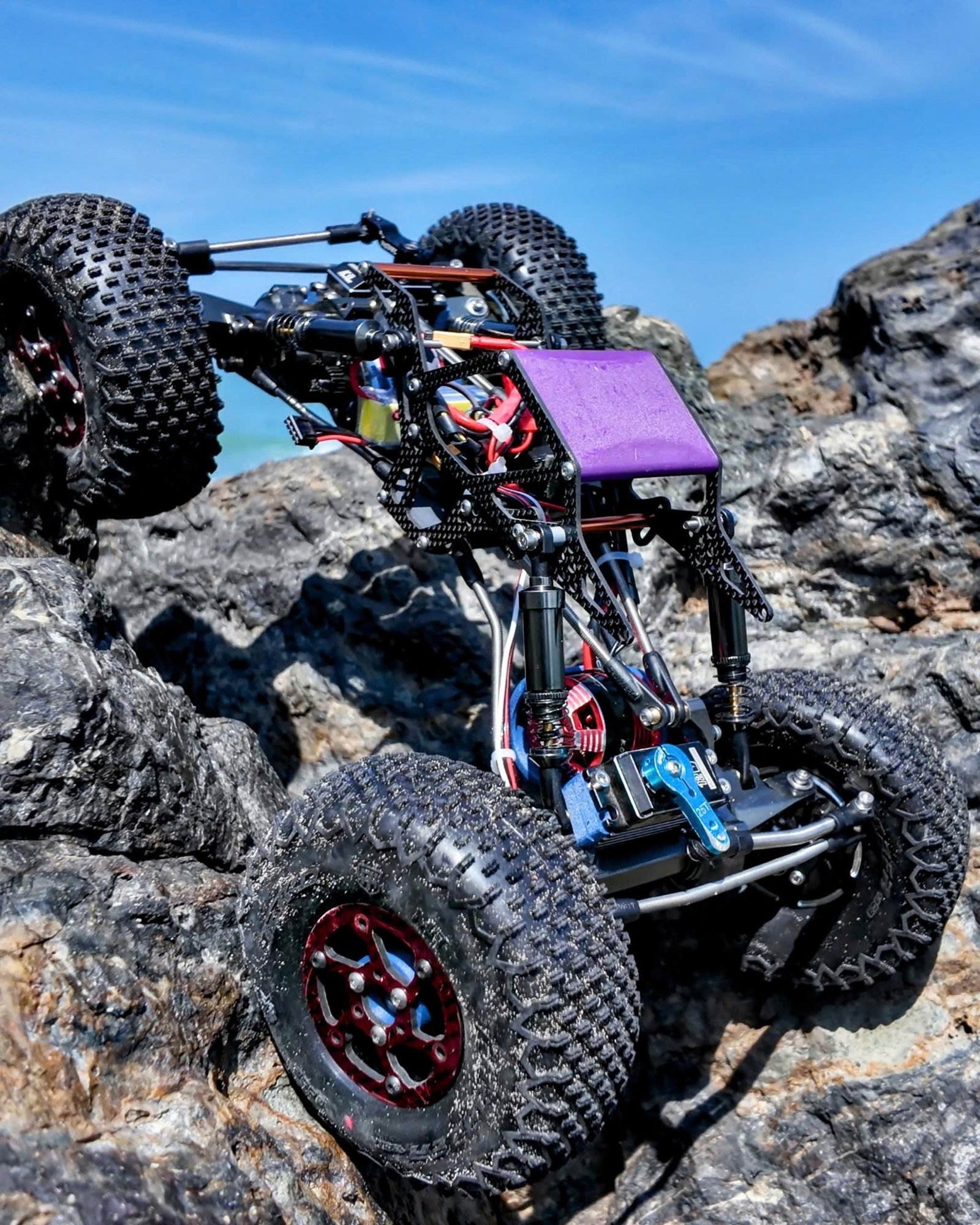 9C crawler holding balance on a side slope